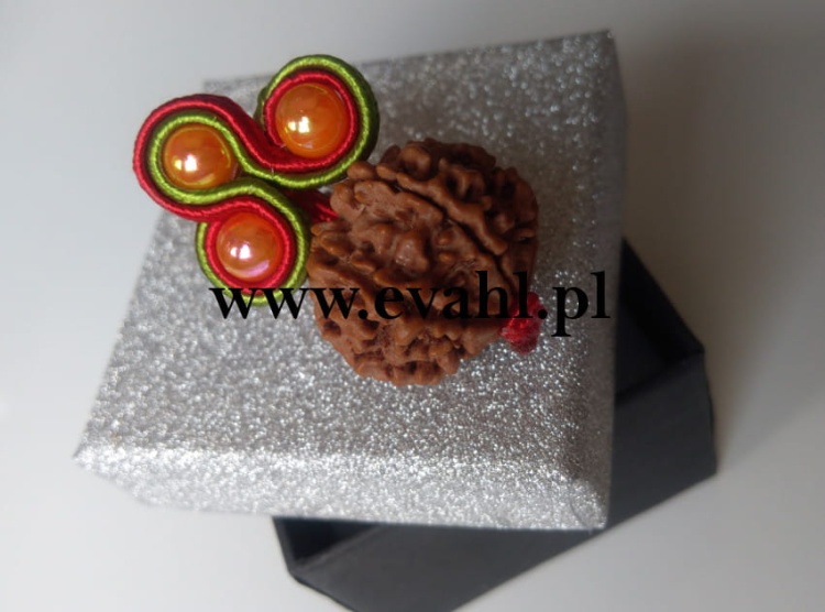 2c20eafb58d7814f8694959ab6a90e10