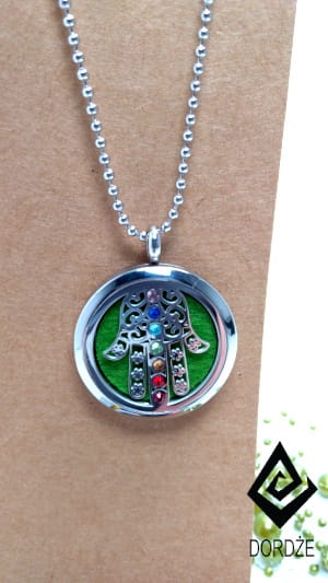 1. Naszyjnik Aromaterapeutyczny Hamsa Czakry (3).jpg