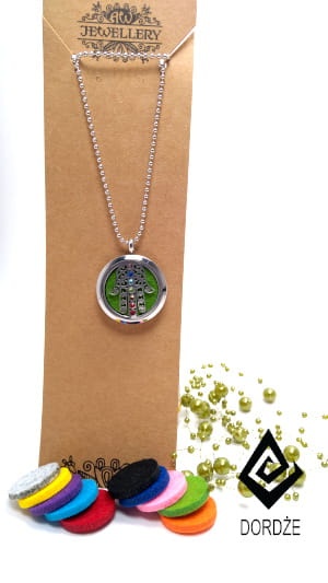 1. Naszyjnik Aromaterapeutyczny Hamsa Czakry (2).jpg